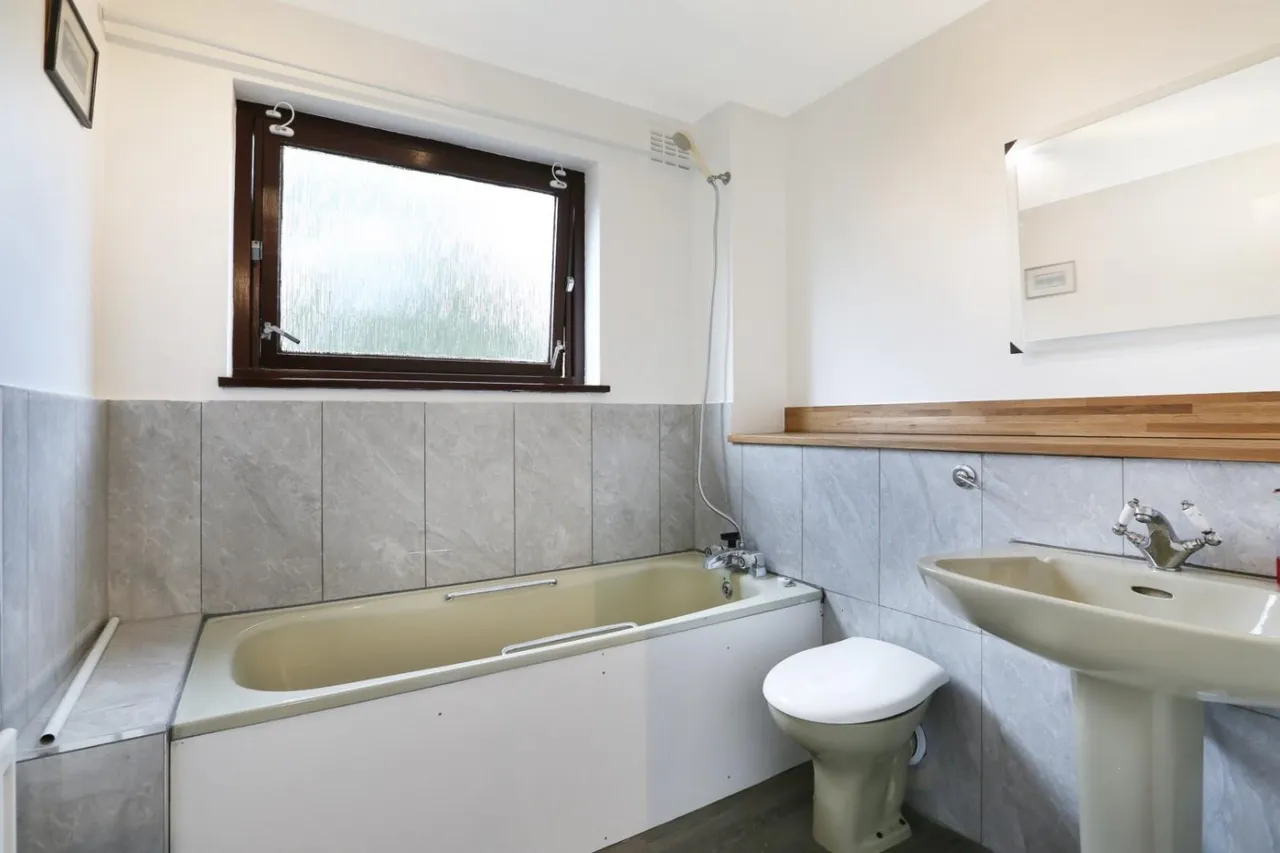 Allendale Close, London, photo 6