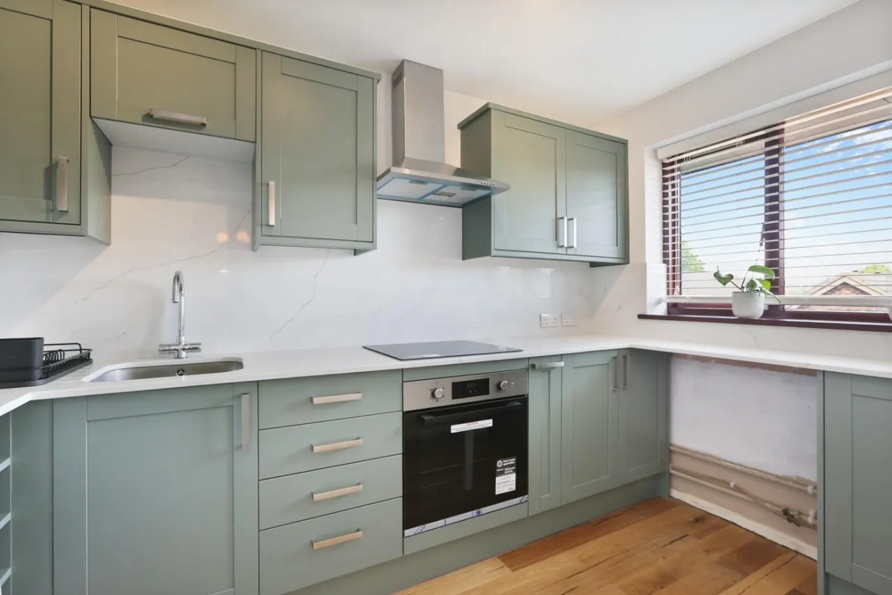 Allendale Close, London, photo 5