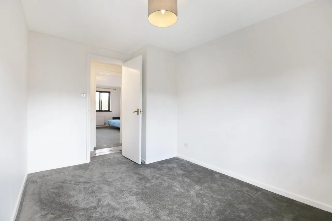 Allendale Close, London, photo 10