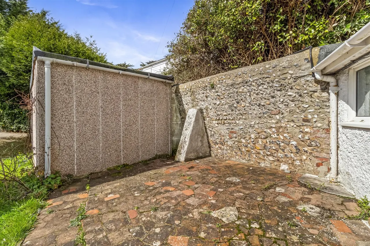 Half Moon Lane, Worthing, photo 18