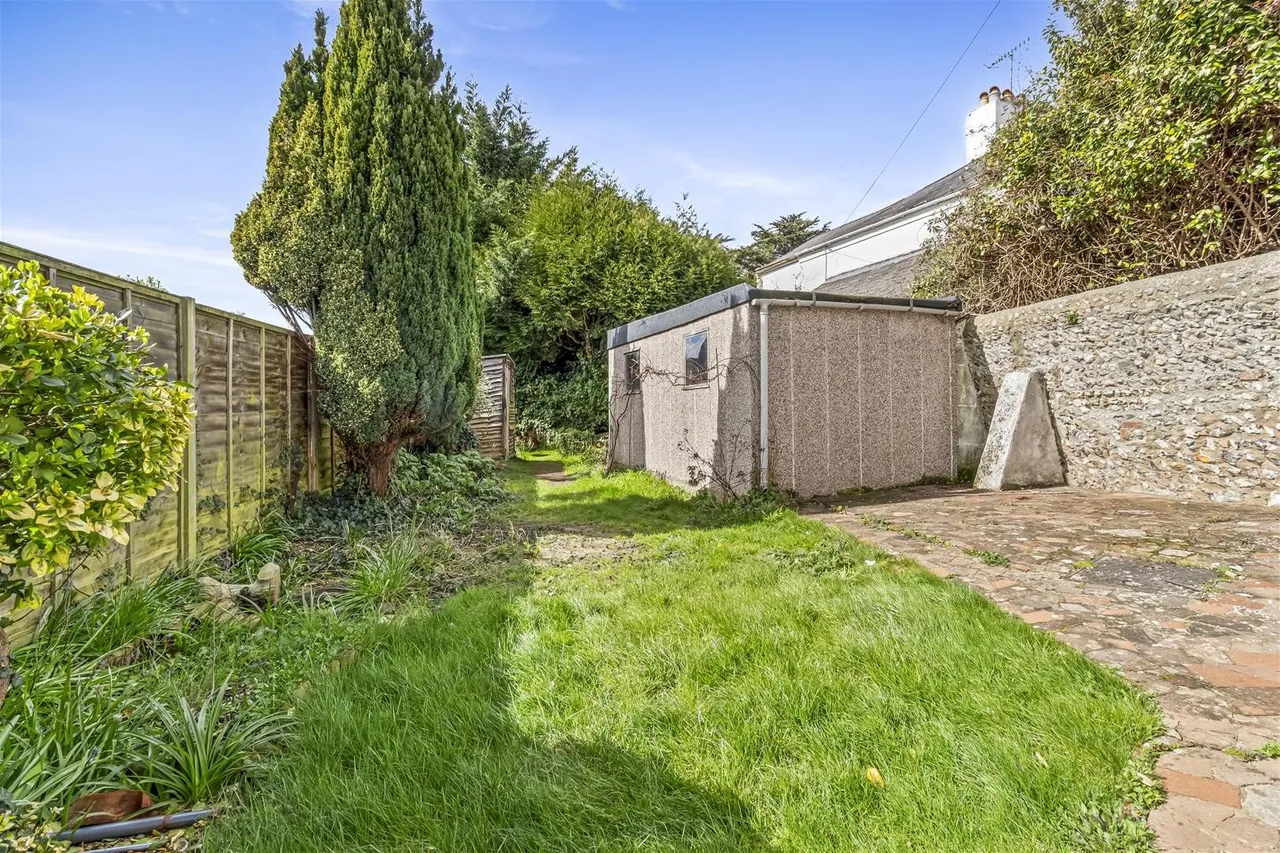 Half Moon Lane, Worthing, photo 8