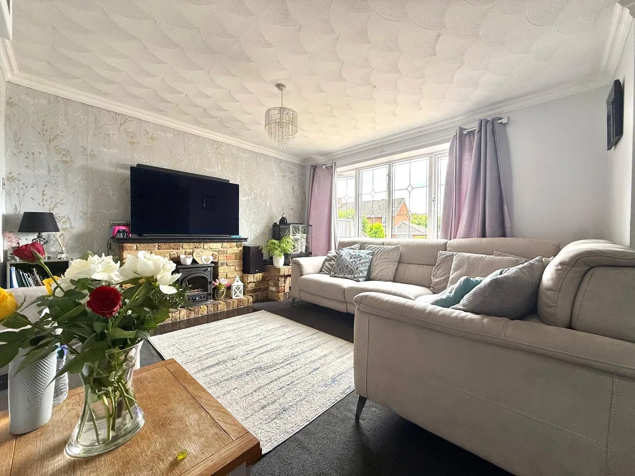 Blythwood Drive, Frimley, Camberley, Surrey, GU16 8TZ, photo 2