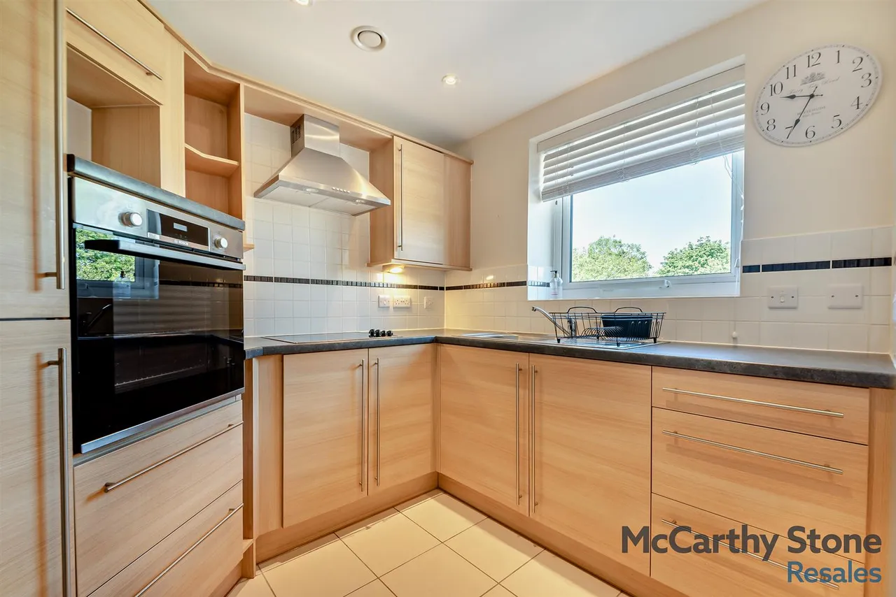 Lady Lane, Blunsdon, SN25, photo 2