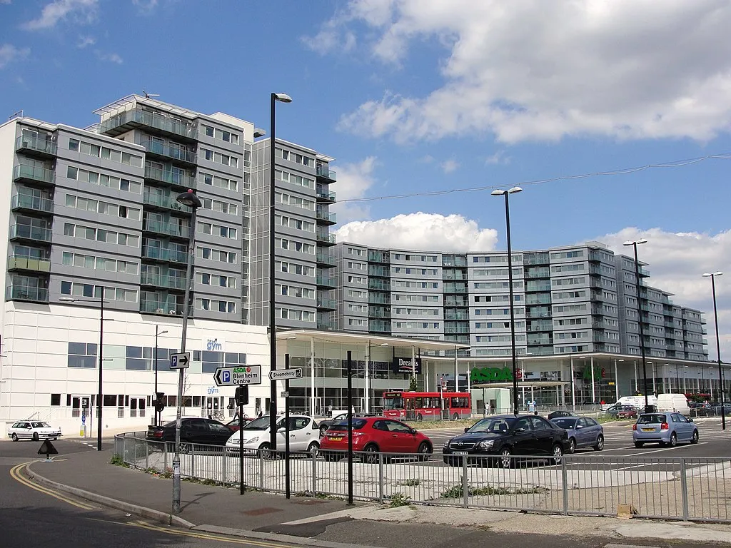 2 bed flat for sale — The Blenheim Centre, Hounslow, TW3