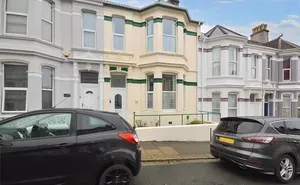 3 bed property for sale — Sea View Avenue, Plymouth, Devon, PL4