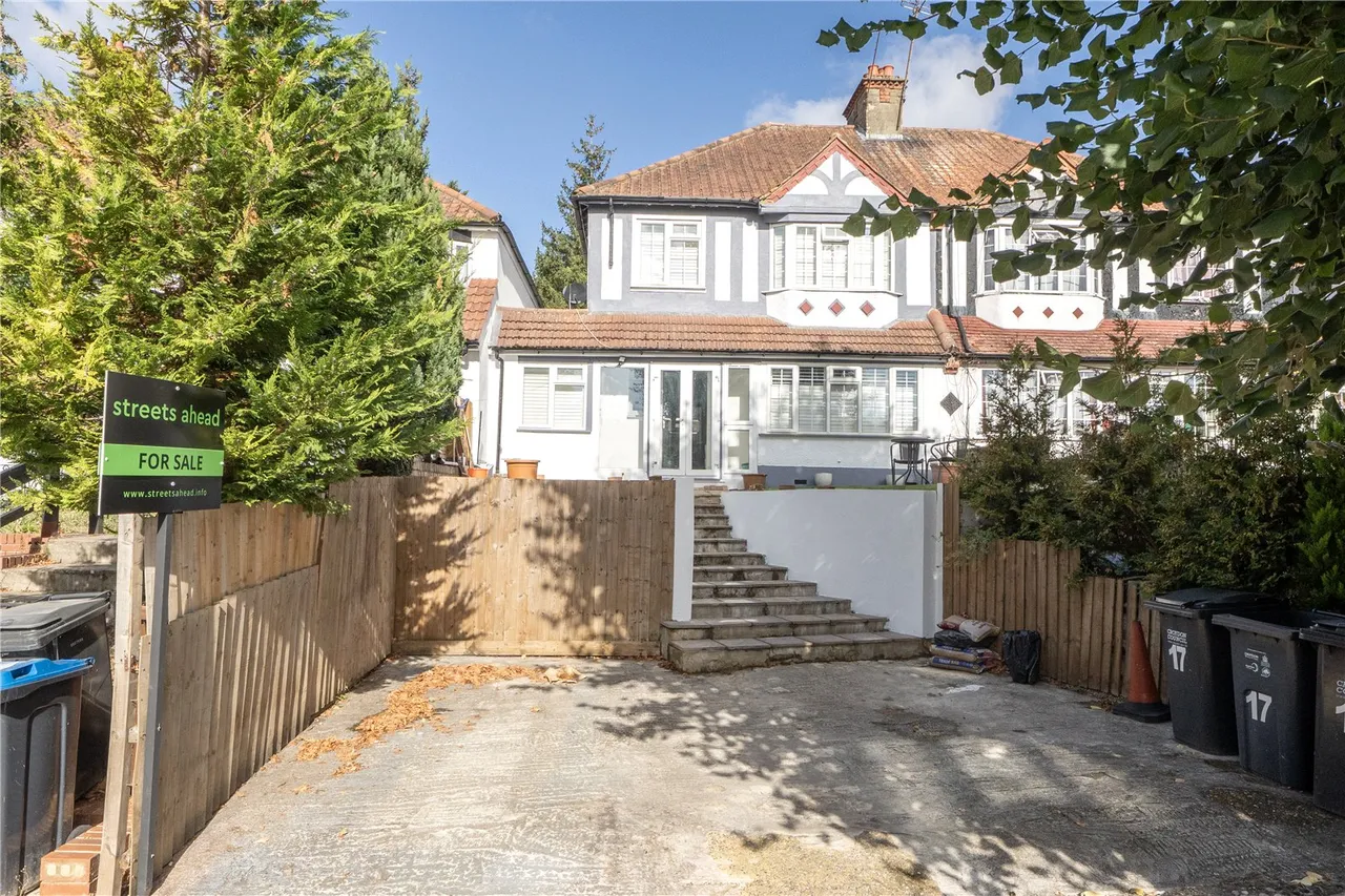 3 bed house for sale, Montpelier Road, Purley, CR8