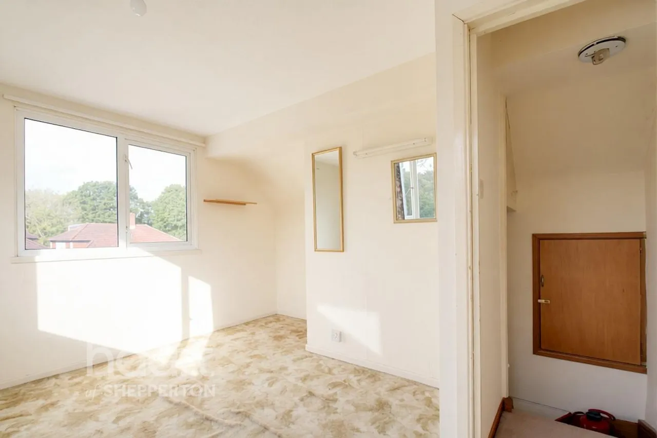 Gilmore Crescent, Ashford, TW15, photo 15