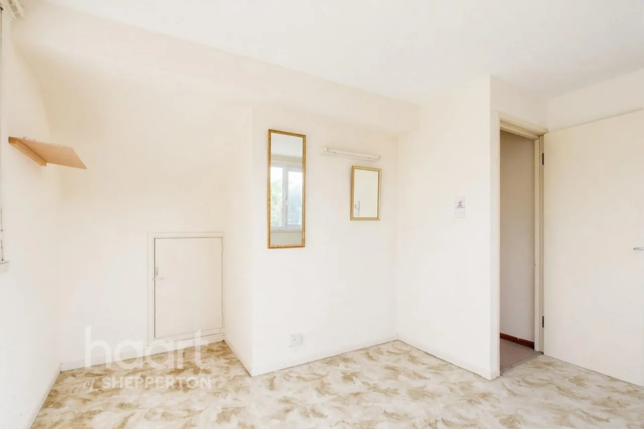 Gilmore Crescent, Ashford, TW15, photo 16