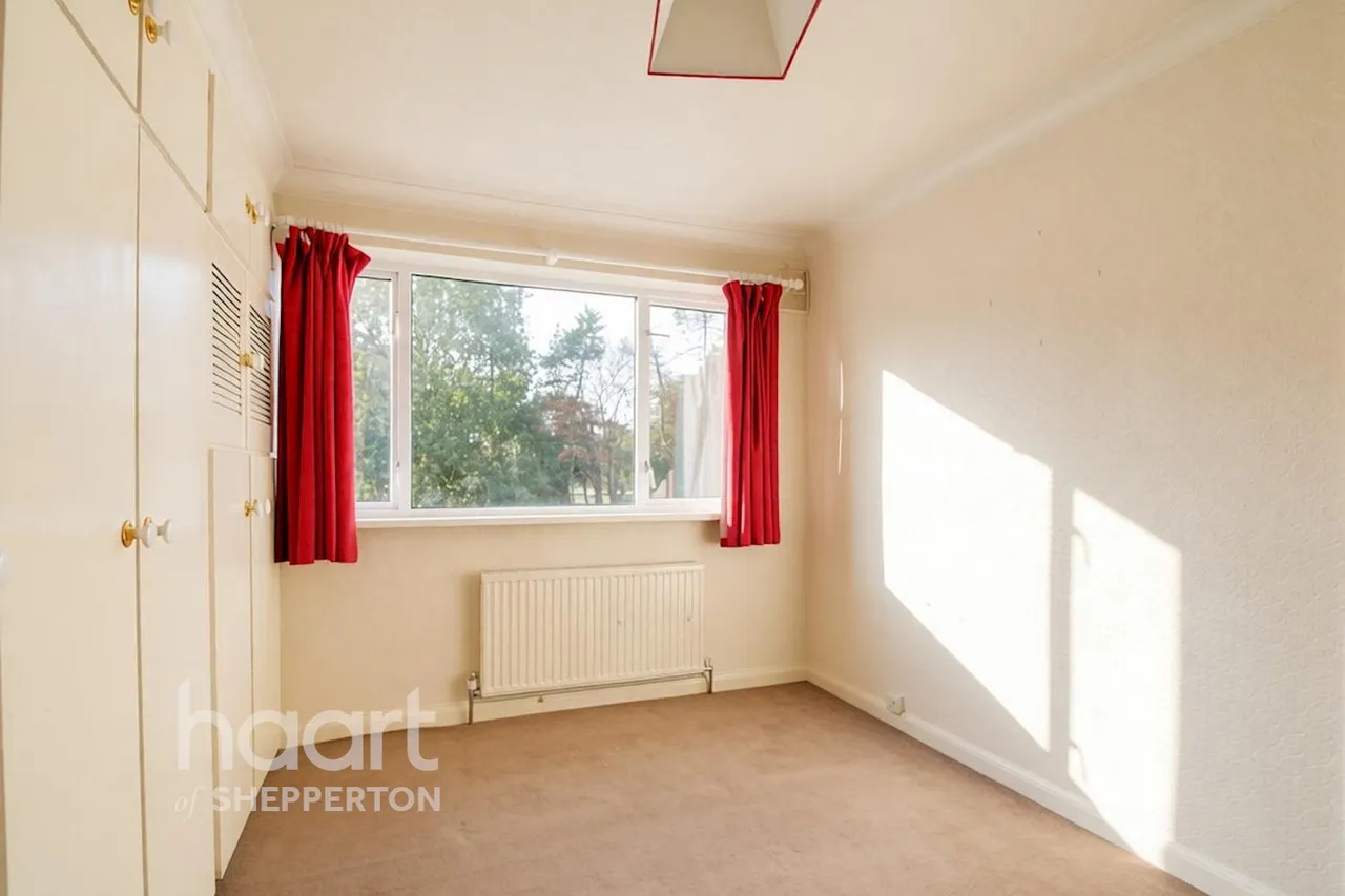 Gilmore Crescent, Ashford, TW15, photo 13