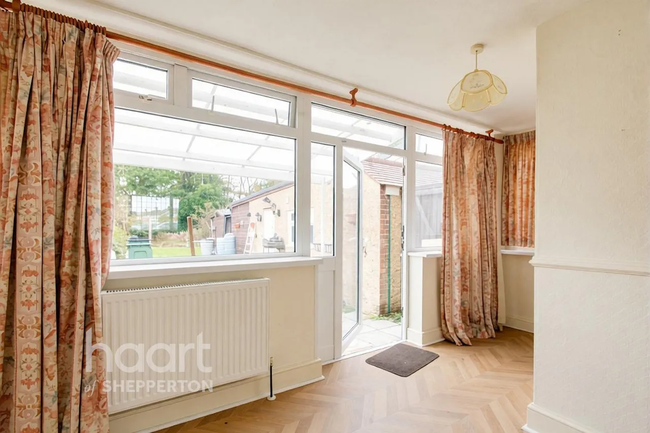 Gilmore Crescent, Ashford, TW15, photo 6