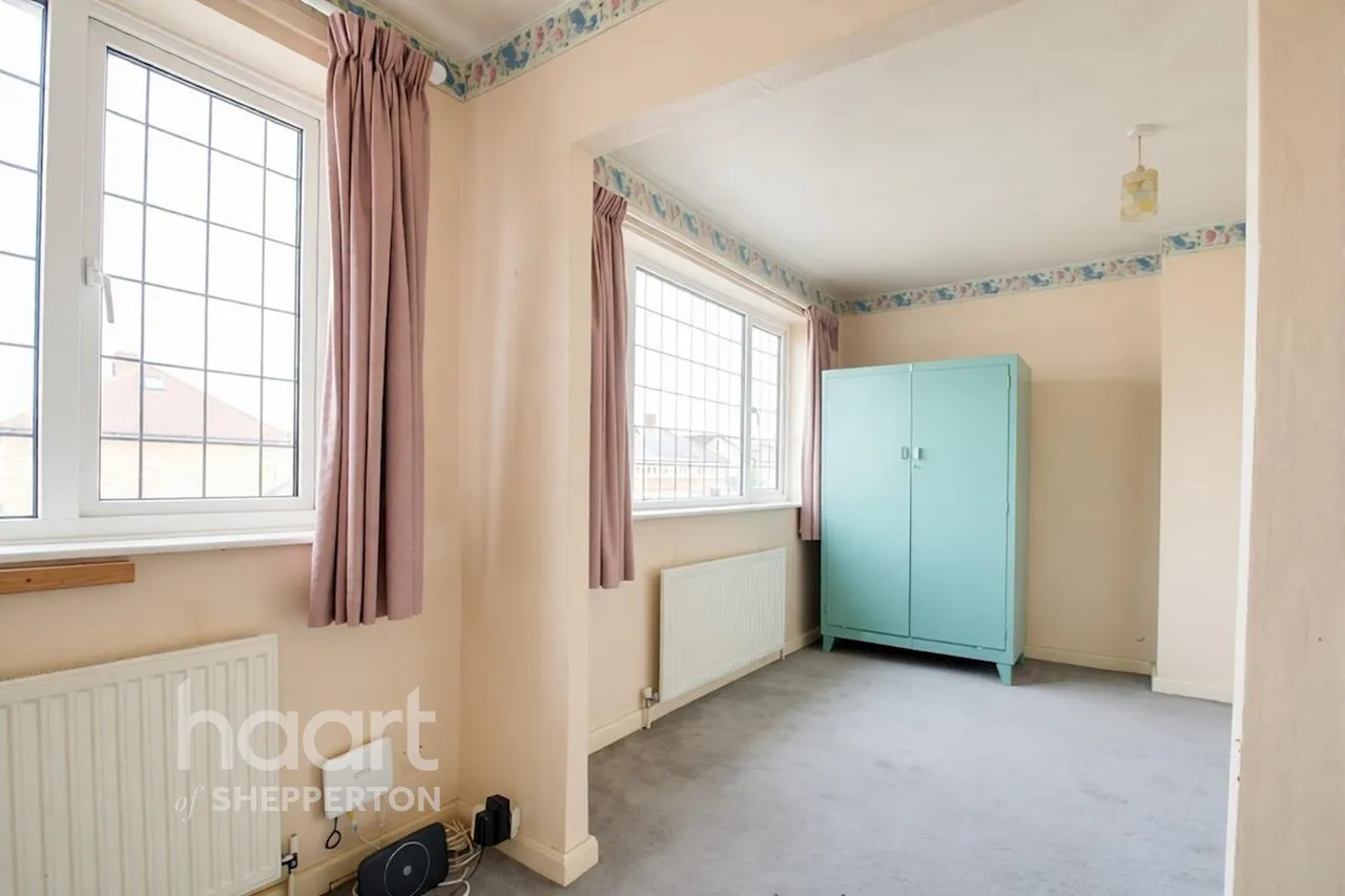 Gilmore Crescent, Ashford, TW15, photo 9