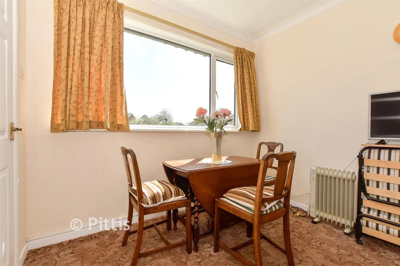 Fairmead Close, Sandown, PO36, photo 5
