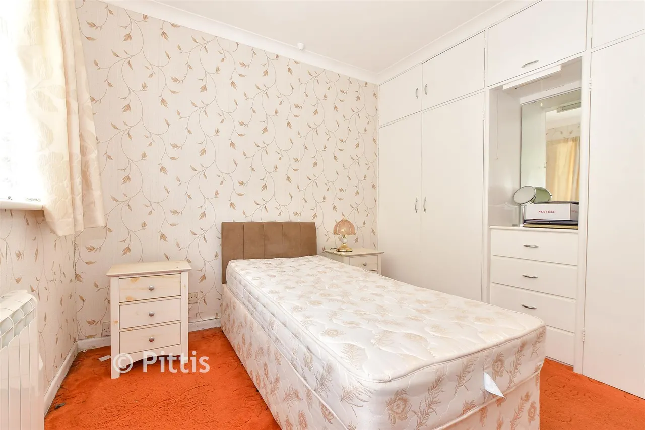 Fairmead Close, Sandown, PO36, photo 7