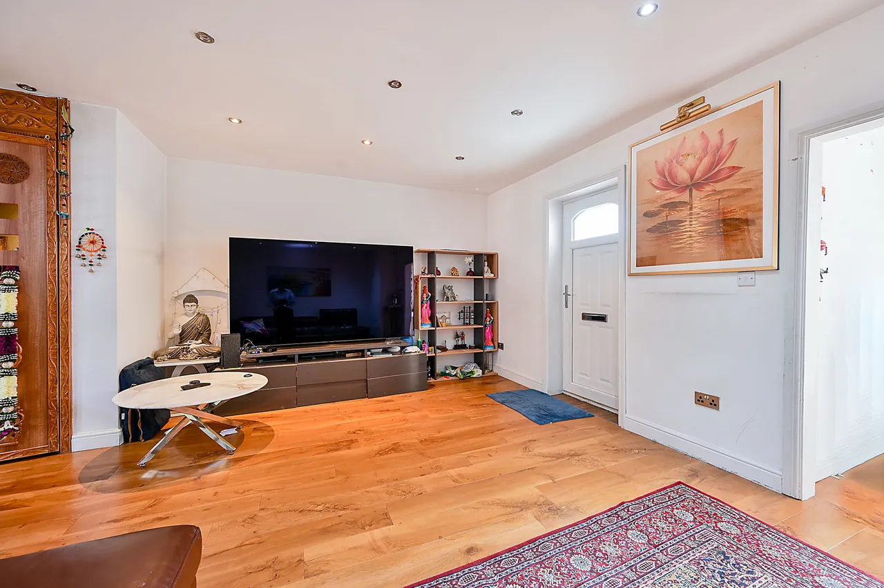 Hounslow, TW3, photo 13