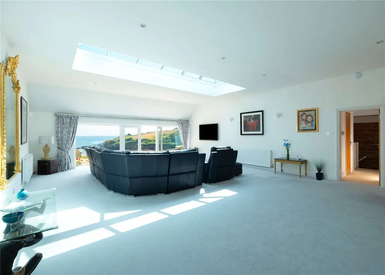 Maenporth, Falmouth, Cornwall, TR11 5HN, photo 7