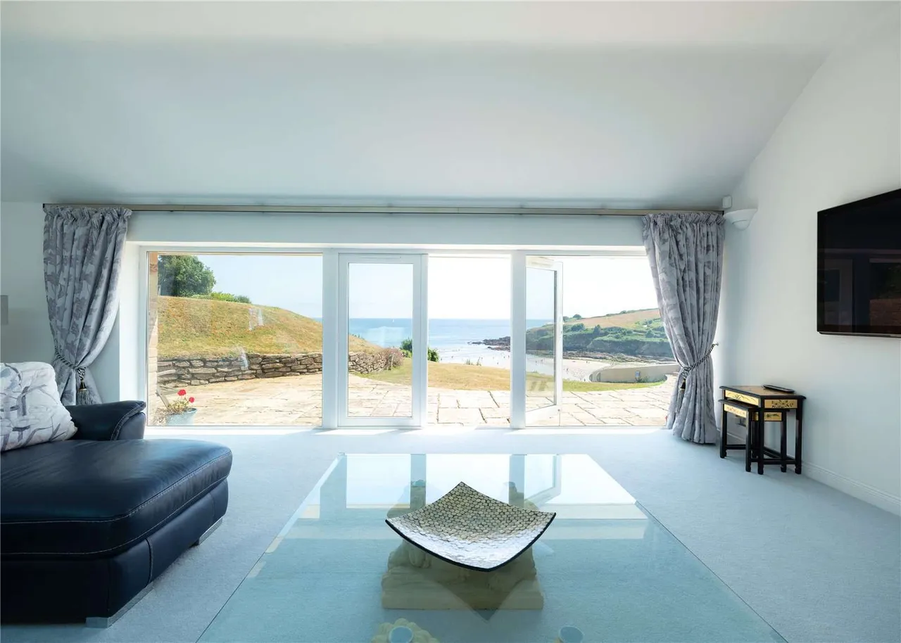 Maenporth, Falmouth, Cornwall, TR11 5HN, photo 4