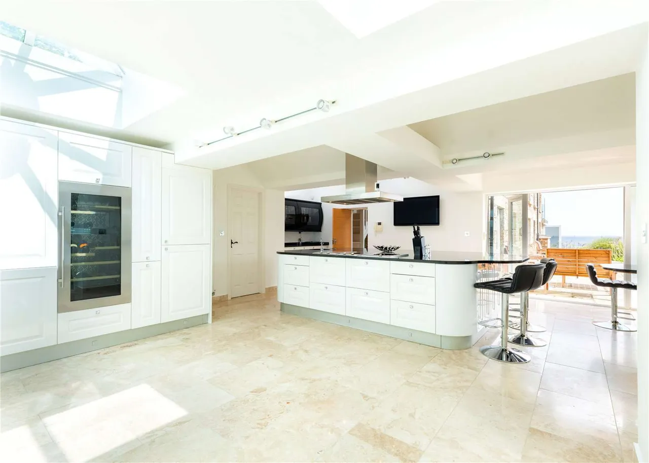 Maenporth, Falmouth, Cornwall, TR11 5HN, photo 8