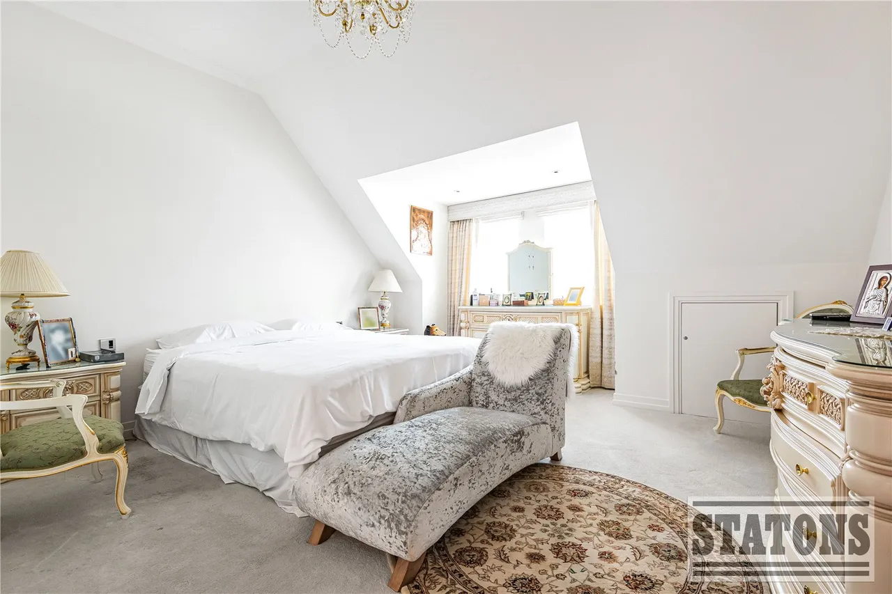 Uplands Park Road, Enfield, EN2 7PG, photo 11