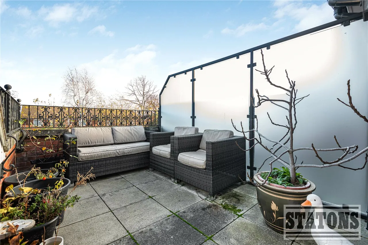 Uplands Park Road, Enfield, EN2 7PG, photo 8