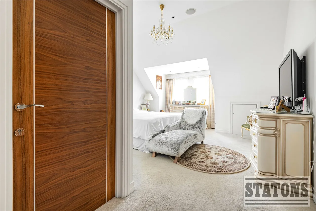 Uplands Park Road, Enfield, EN2 7PG, photo 10