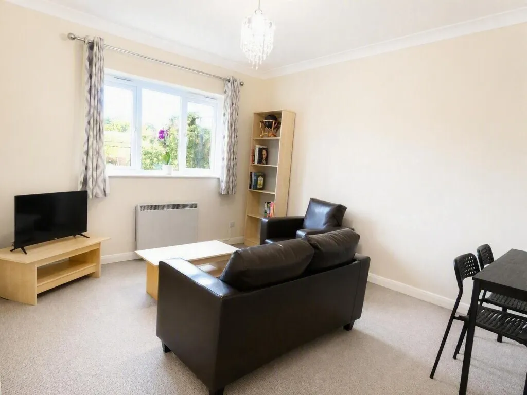 Andover Road, Ludgershall, SP11, photo 2