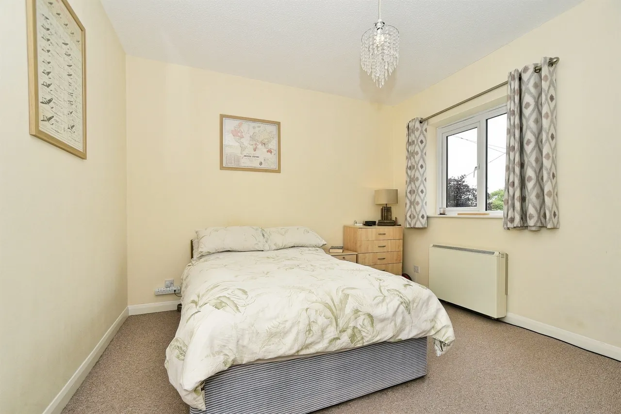 Andover Road, Ludgershall, SP11, photo 3