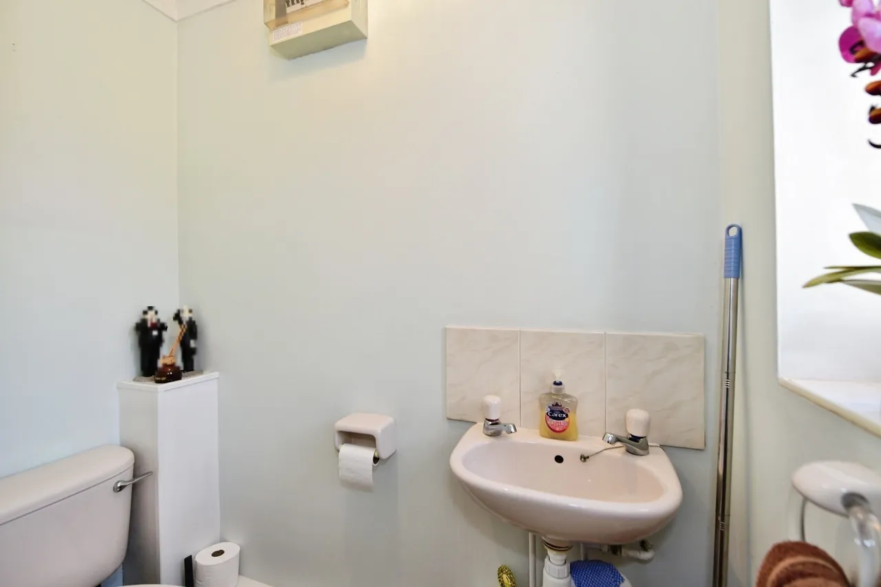 Deepwell Avenue, Halfway, Sheffield, S20, photo 14