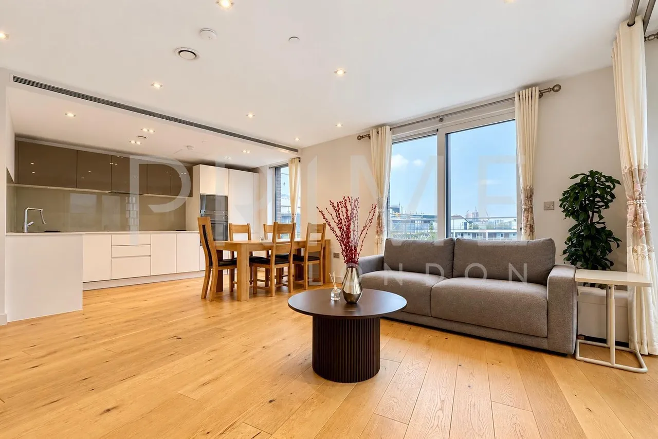 2 bed flat to rent, Lambeth High Street, London, SE1