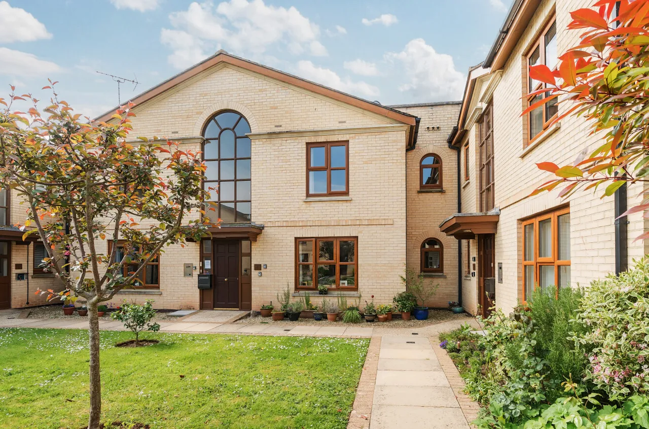 2 bed flat for sale, Parsonage Court, Bishops Hull, TA1