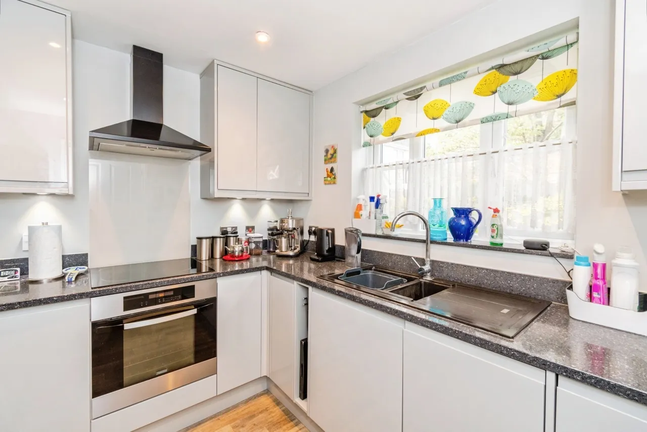 Sutton Park Road, Sutton Scotney, SO21, photo 7