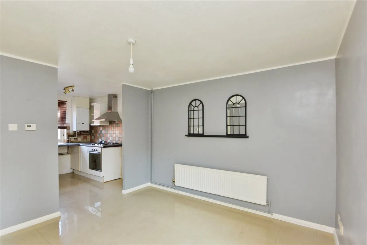 Tamarisk Court, Walnut Tree, Milton Keynes, Buckinghamshire, MK7, photo 10