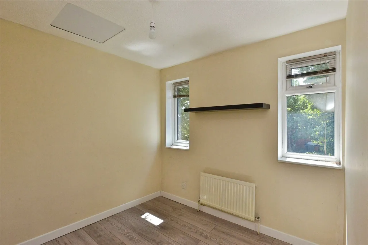 Tamarisk Court, Walnut Tree, Milton Keynes, Buckinghamshire, MK7, photo 18