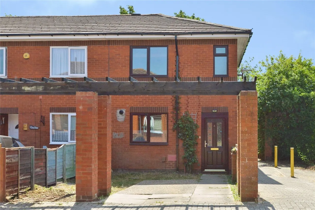 Tamarisk Court, Walnut Tree, Milton Keynes, Buckinghamshire, MK7, photo 21