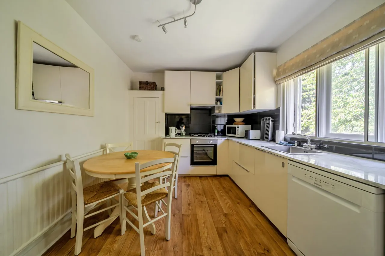 Lynton Road, Acton, London, W3, photo 9