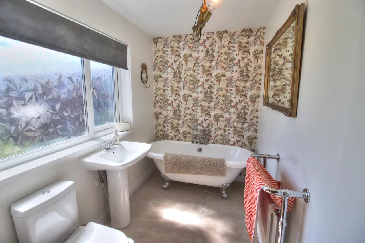 Simonside Crescent, Morpeth, NE65, photo 34