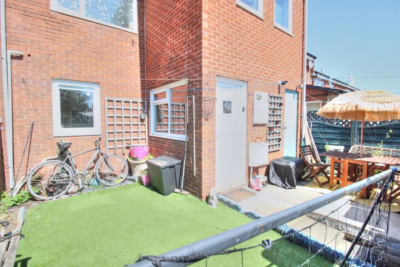 Simonside Crescent, Morpeth, NE65, photo 40