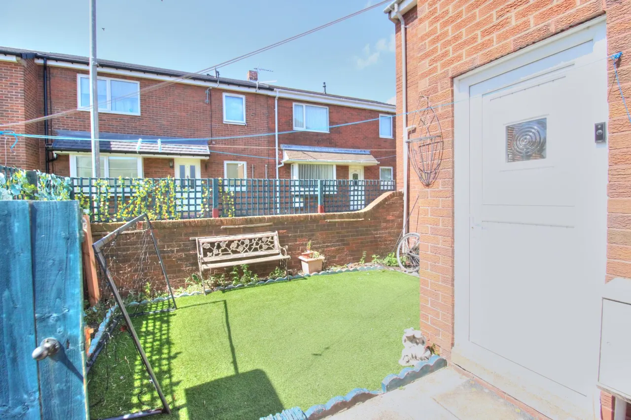 Simonside Crescent, Morpeth, NE65, photo 39