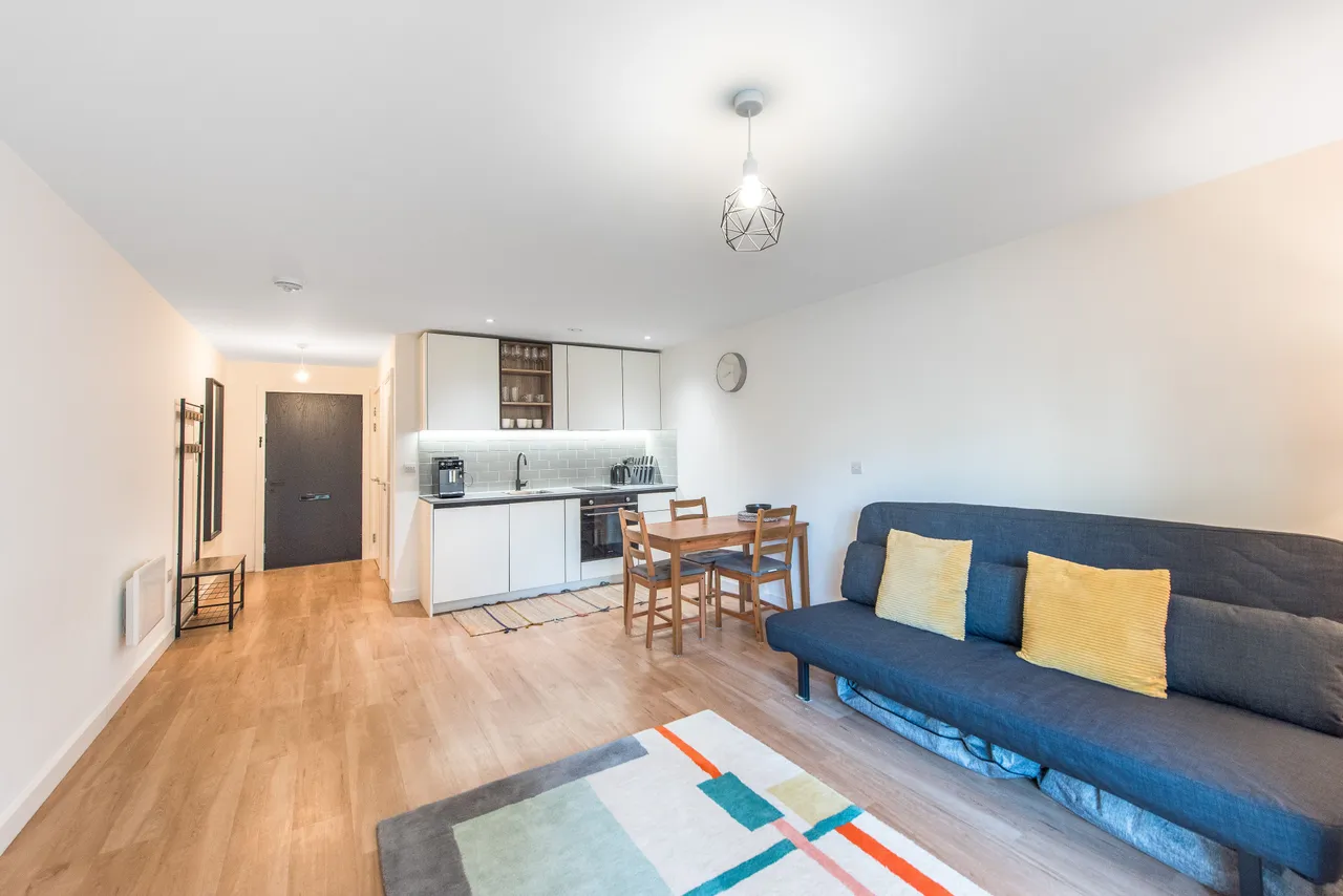 Flat 13, Farington House, 8 East Drive, London, photo 3