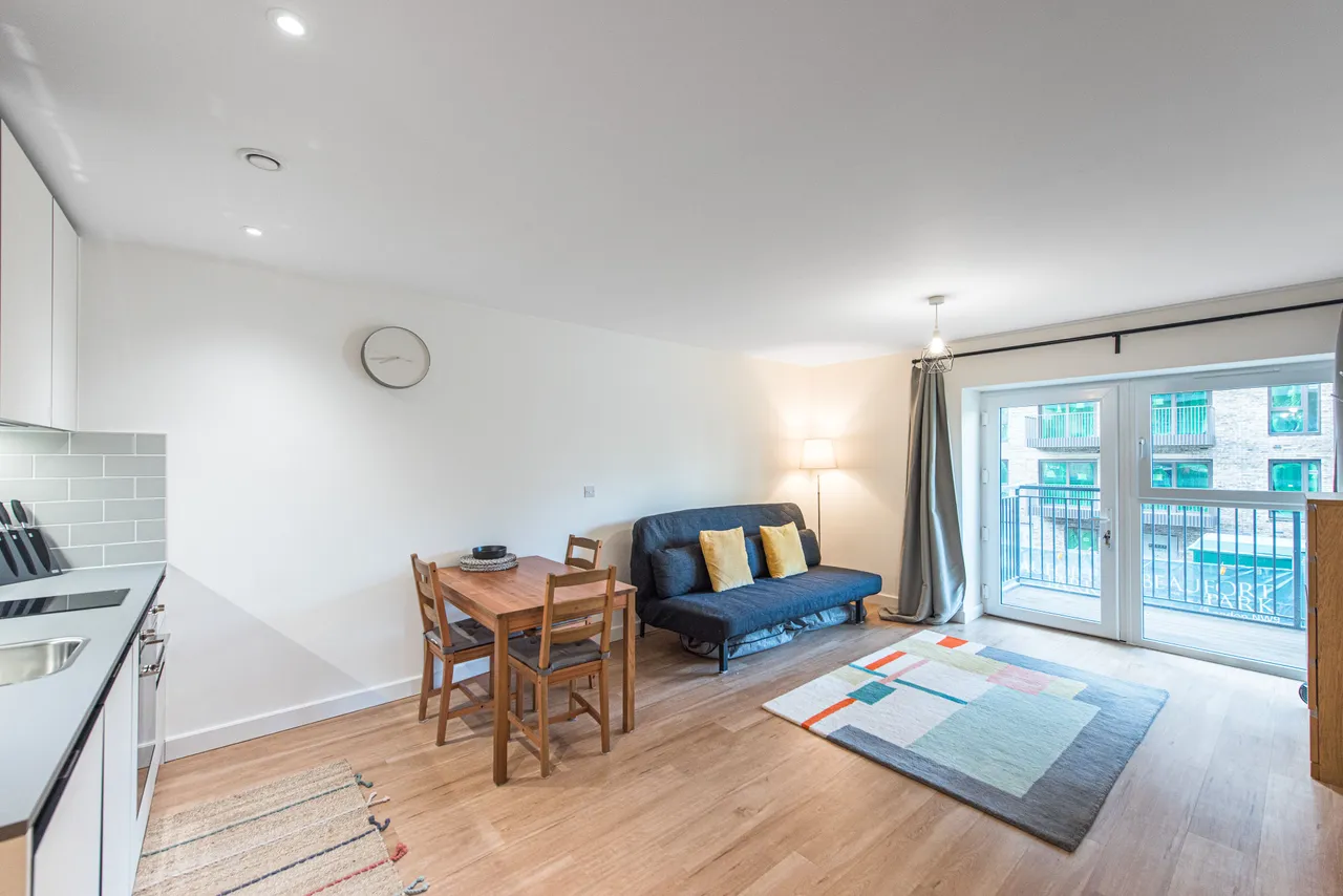 Flat 13, Farington House, 8 East Drive, London, photo 2