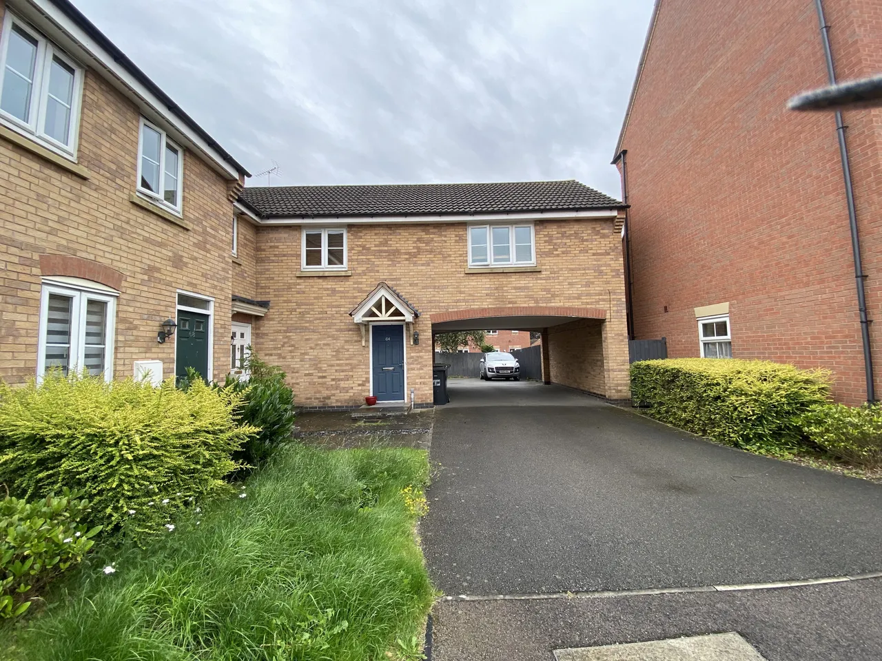 Fieldfare Close, NN18, photo 10