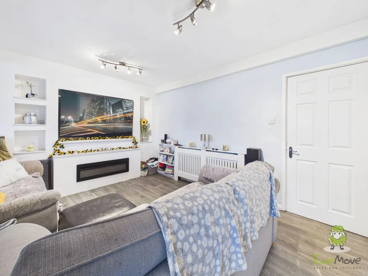 Ealand Road, Batley, WF17, photo 11