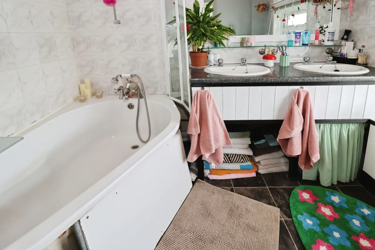 South Road, Almondsbury, Bristol, Gloucestershire, BS32, photo 10