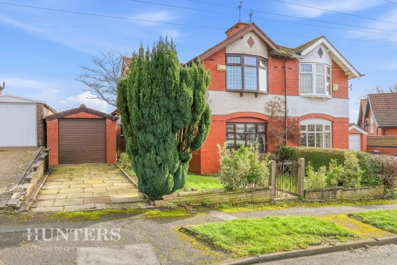 3 bed house for sale — Southway, Oldham