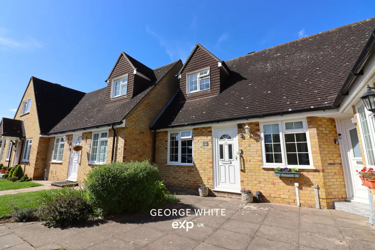2 bed retirement for sale — Drewsteignton, Shoeburyness, SS3