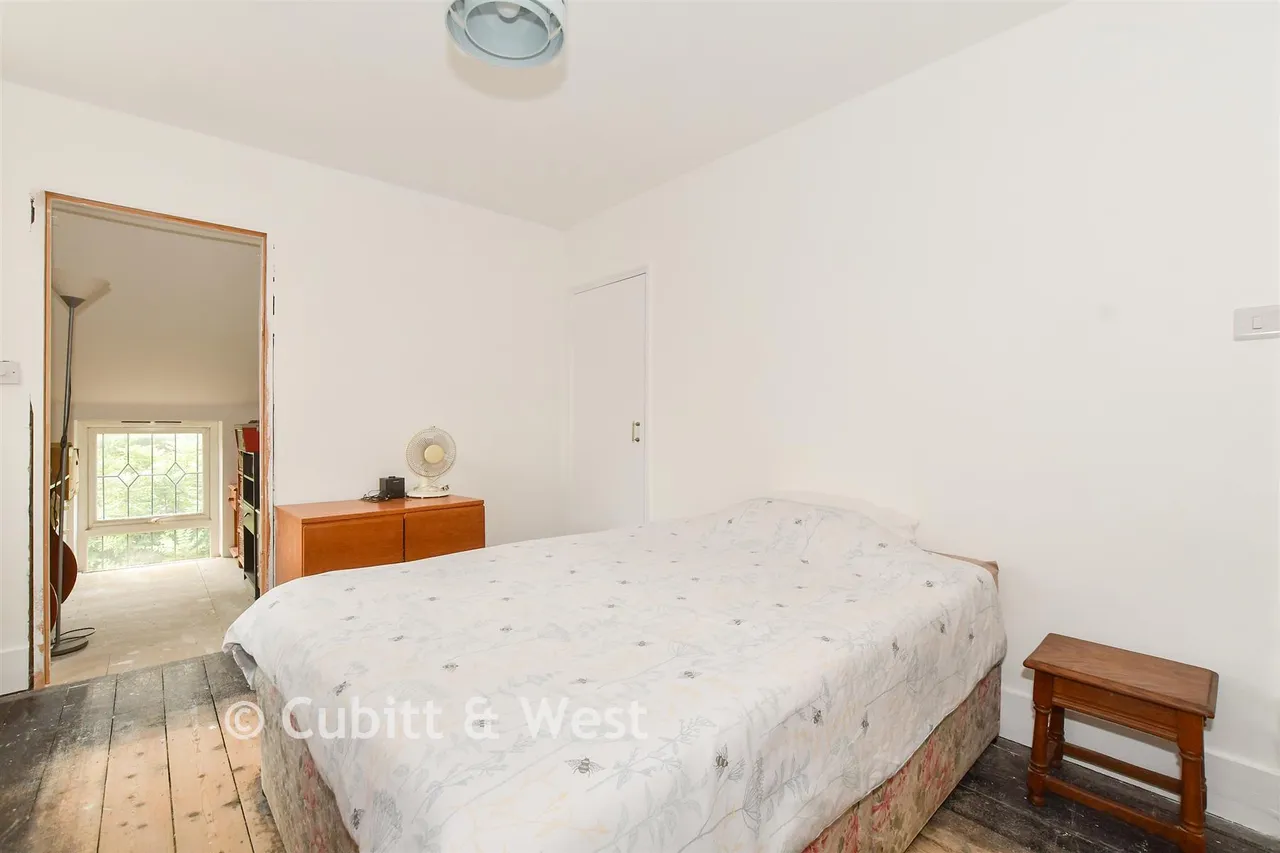 Smallfield Road, Horne, RH6, photo 11