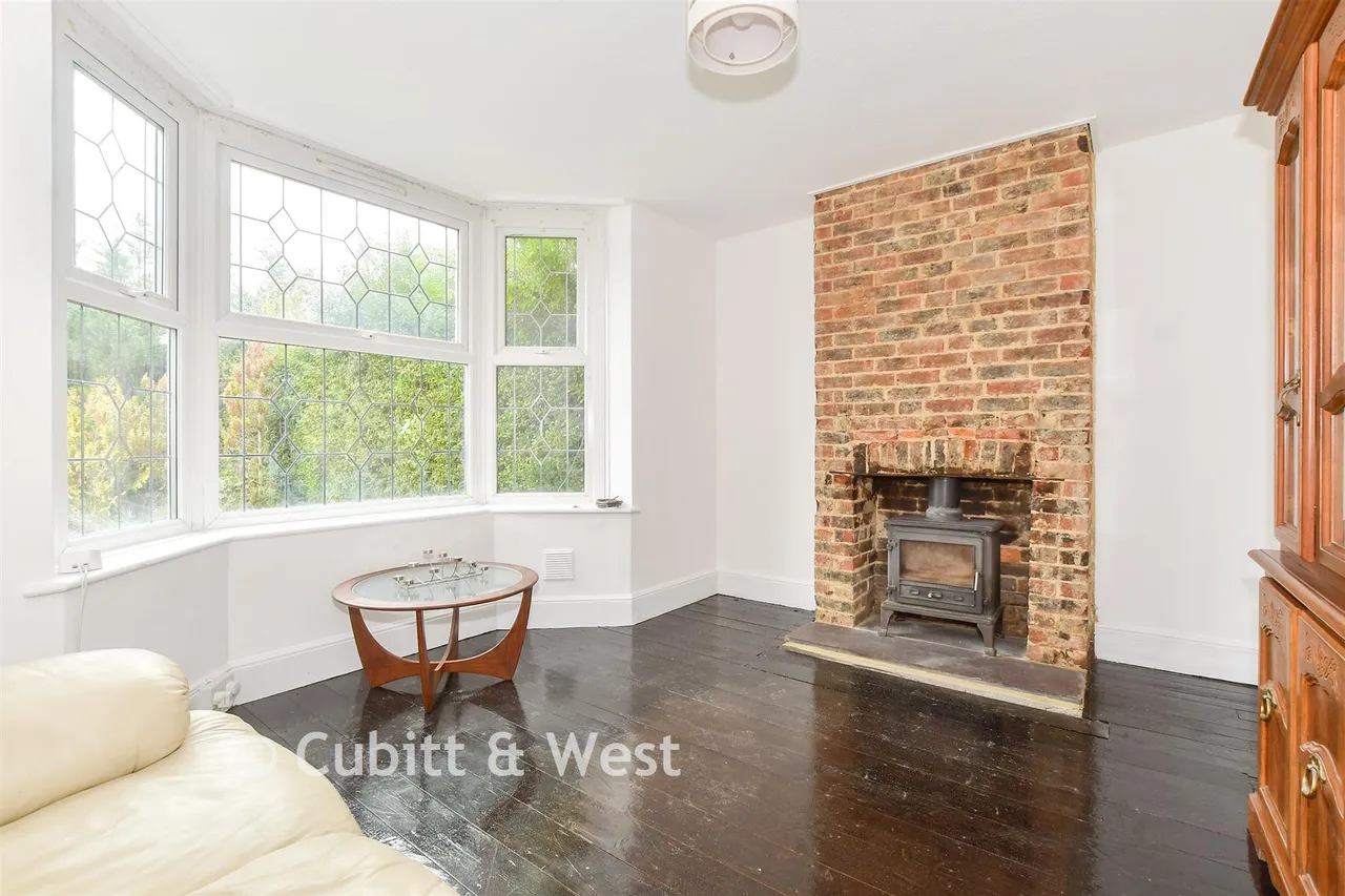 Smallfield Road, Horne, RH6, photo 6