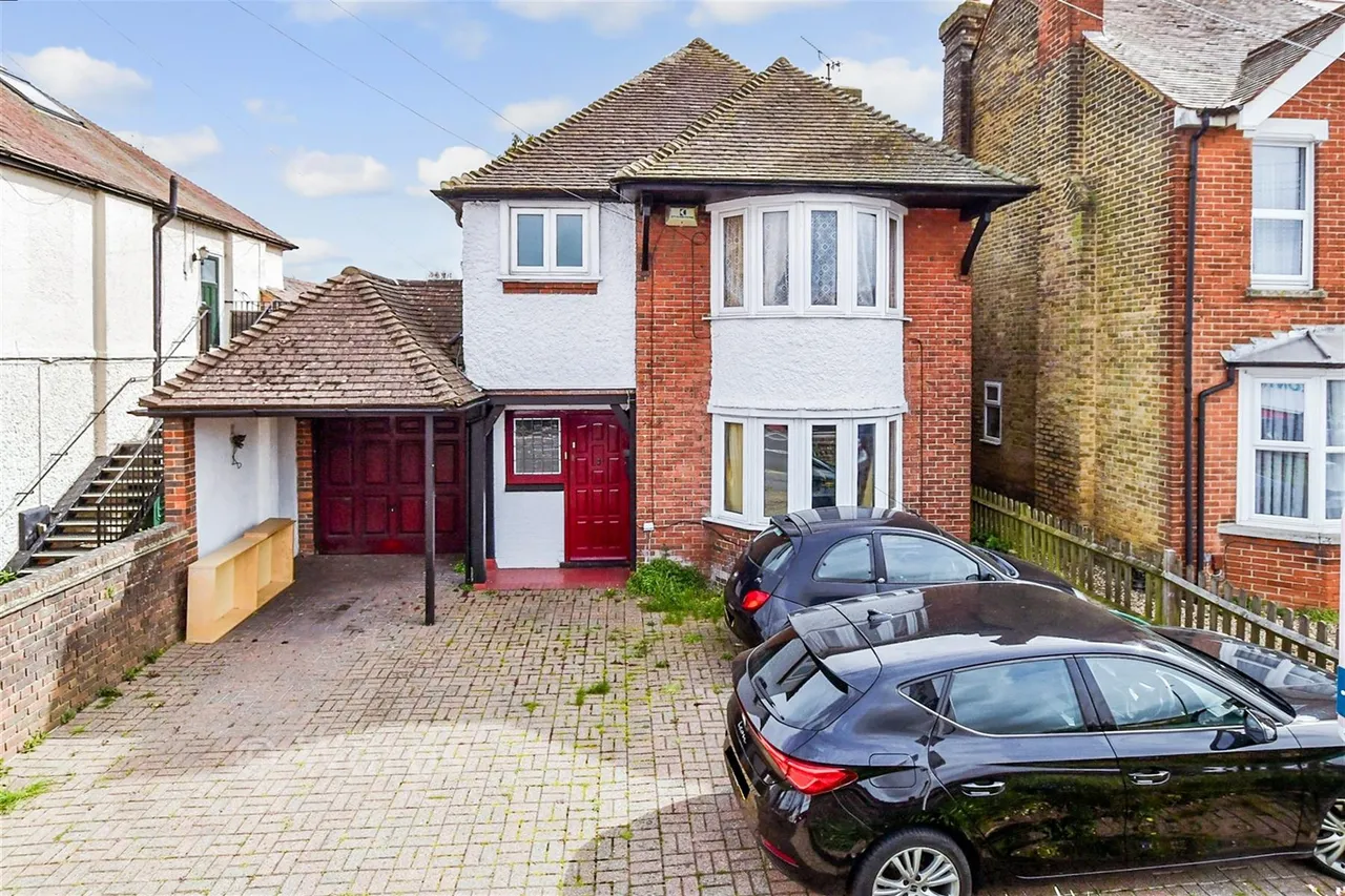 4 bed house for sale, Loose Road, Maidstone, ME15