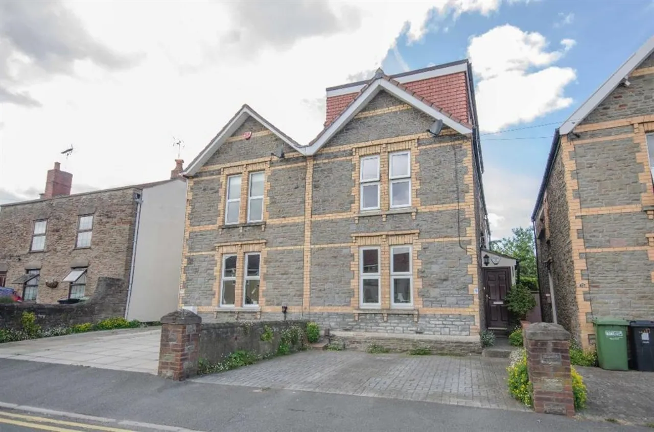 4 bed house for sale — Buckingham Place, Downend, Bristol, BS16 5TN