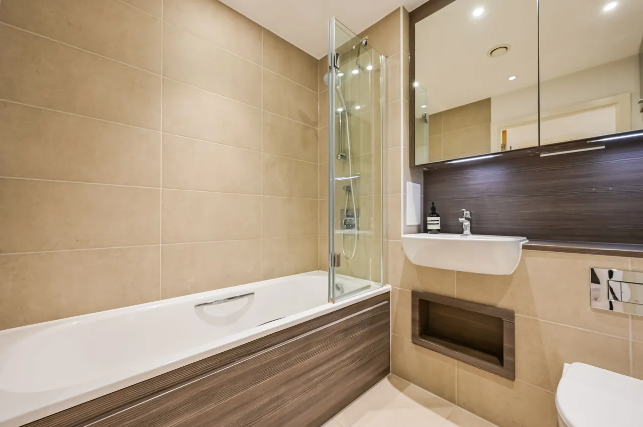 Flat 21, Lyall House, 2 Shipbuilding Way, London, photo 11