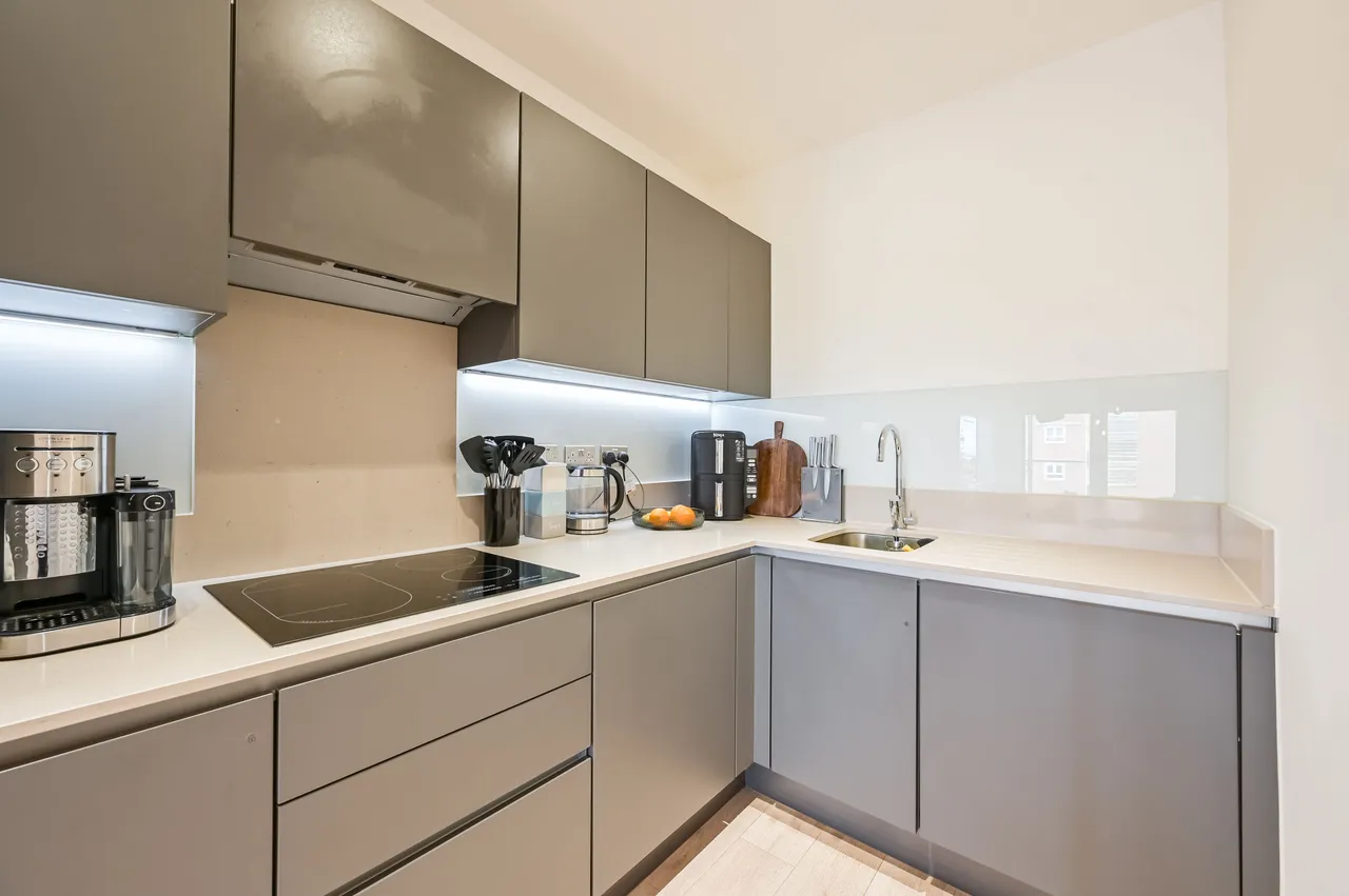 Flat 21, Lyall House, 2 Shipbuilding Way, London, photo 2